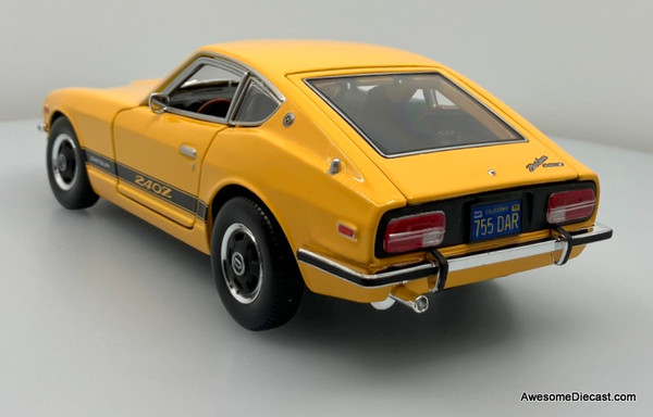 AUTOart Datsun 240Z ミニカー 1/18 1971 Datsun 240Z, Yellow 1:18 Diecast Model Car by Maisto