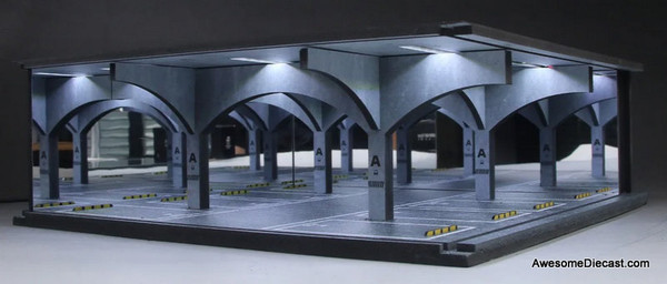 Underground Mirror Parking Garage w/Lighting 1:64 Diorama by MoreArt
