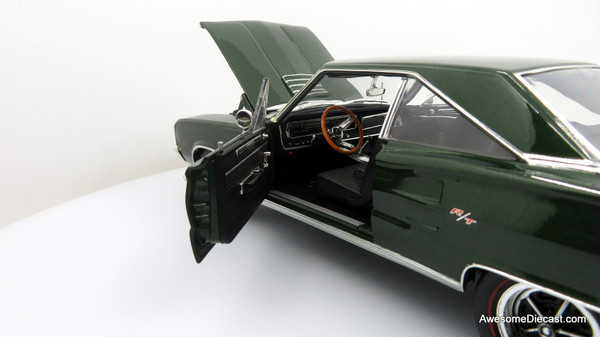1967 Dodge Coronet R/T, Green 1:18 Diecast Model Car by Highway 61
