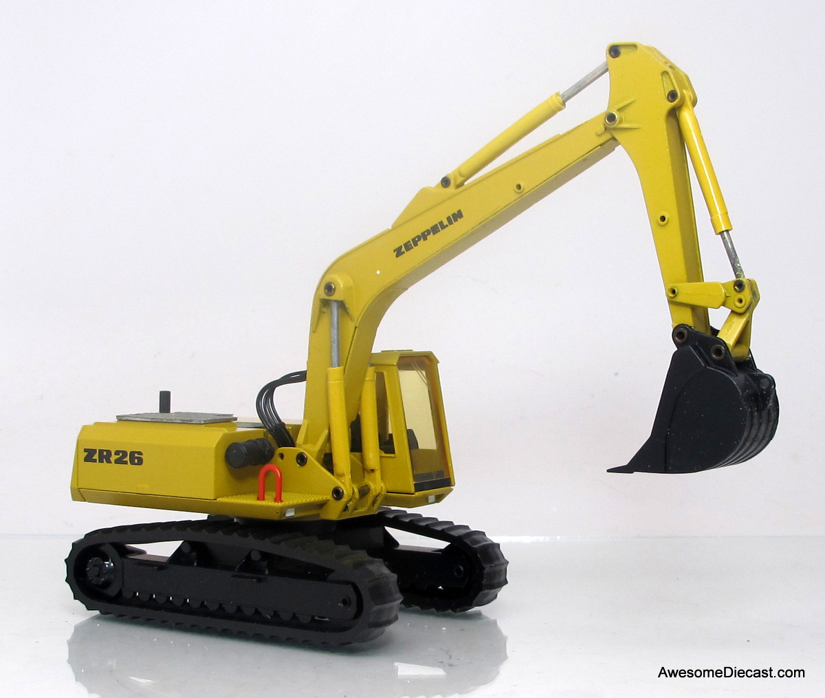 Conrad 1:50 ZR 26 Tracked Excavator - Zeppelin