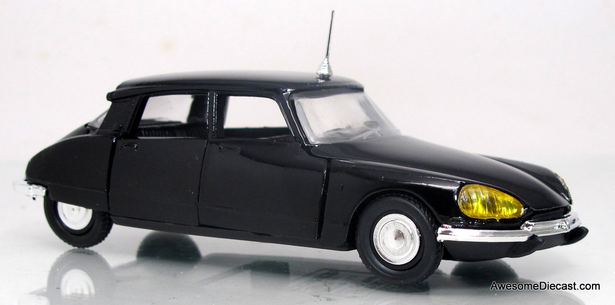 Eligor 1:43 1967 Citroen DS 21 - Administration 