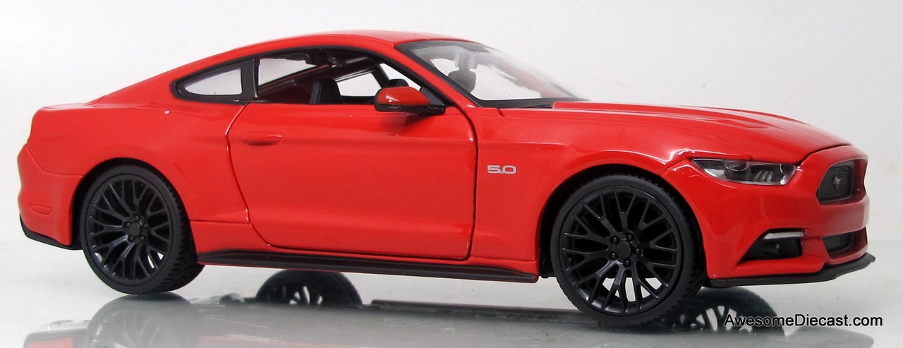 Maisto 1:24 2015 Ford Mustang GT 