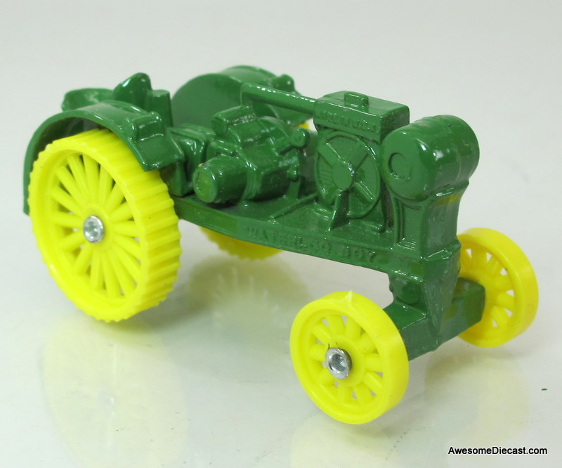 Ertl 1:64 1914 John Deere Waterloo Boy Tractor