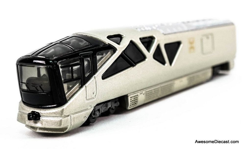 Tomica Shiki-Shima Train