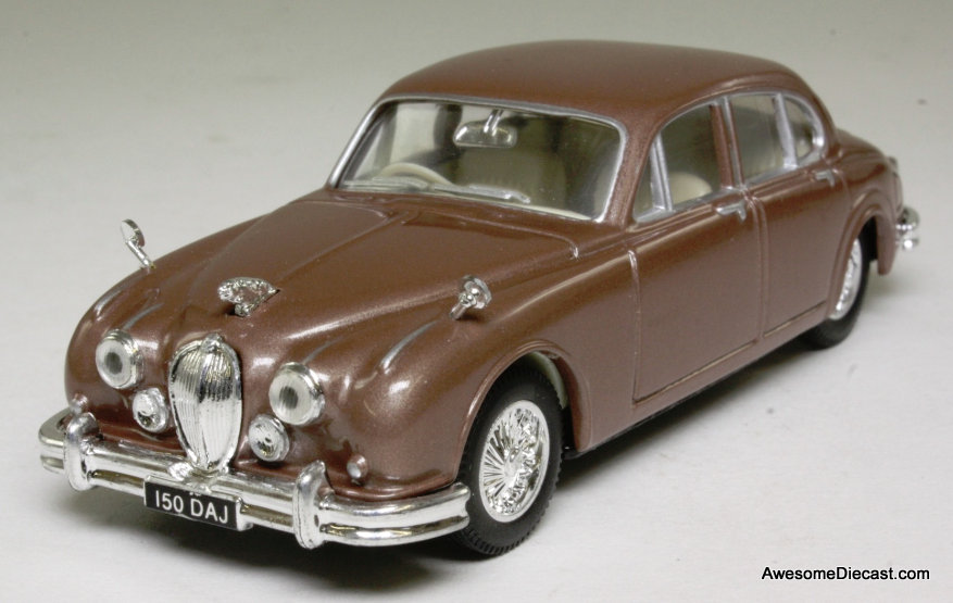 Corgi Classics 1:43 1959 Jaguar MK11, Bronze