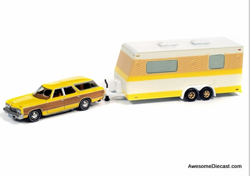 Johnny Lightning 1:64 1973 Chevrolet Caprice Wagon w/Camper Trailer