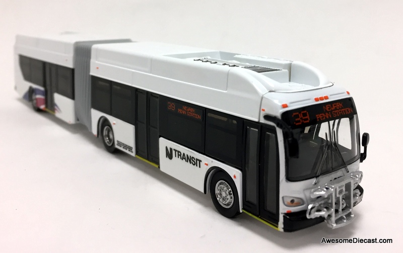 Iconic Replicas 1:87 New Flyer Xcelsior XN60: Articulated New Jersey Transit