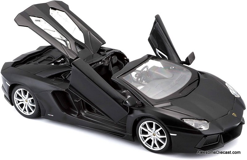 Maisto 1:24 Lamborghini Aventador LP 700-4 Roadster: Matte Black Series