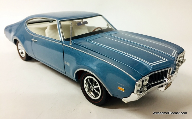 American Muscle Mint 1:18 1969 Oldsmobile 4-4-2, Metallic Blue