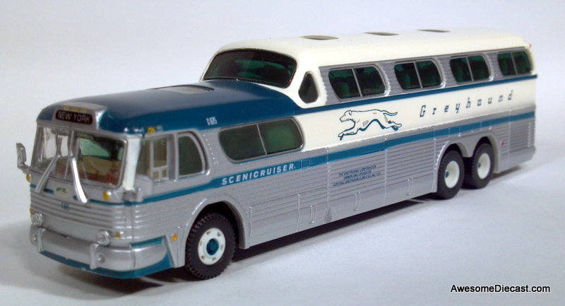 CMW 1:87 GMC PD-4501 Scenicruiser: Destination New York