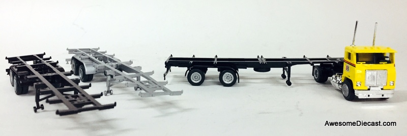 Con-Cor 1:87 Freightliner Tractor w/ 3 Piece Sea Container Chassis: Ryder Truck Leasing