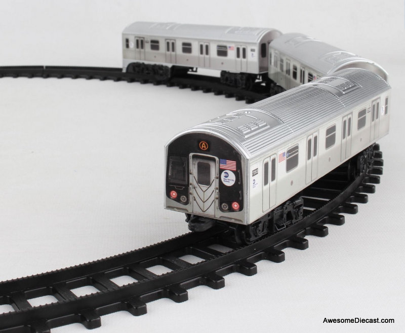 DWWT MTA Motorized 3 Piece New York Subway Train Set w/Track