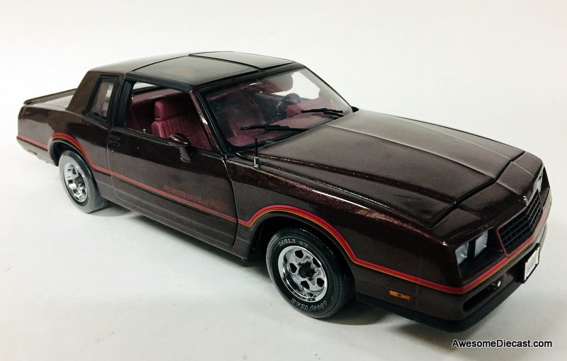 American Muscle Authentics 1:18 1985 Chevrolet Monte Carlo SS T-Tops American Muscle Authentics 1:18 1985 Chevrolet Monte Carlo SS T-Tops