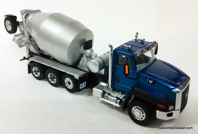 Diecast Masters 1:50 Cat CT660 Day Cab w/McNeilus