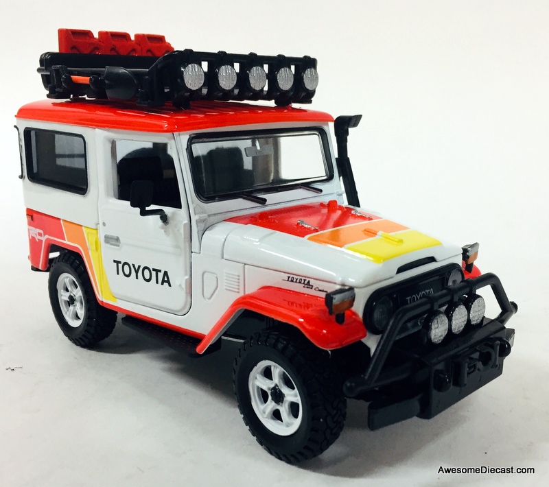 ミニカー Toyota FJ40 Land Cruiser 1:24 Amazon.com: Toyota Land Cruiser FJ40 Green 1/24 Diecast