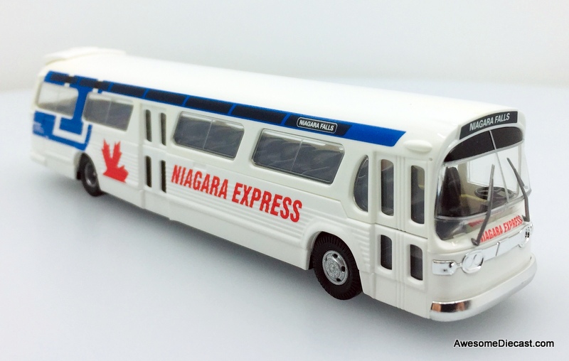 Busch 1:87 GM Fishbowl Bus Niagra Express: Destination, Niagara Falls