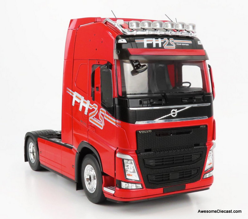 Premium ClassiXXs 1:18 2018 Volvo FH16 XL Tractor, Red