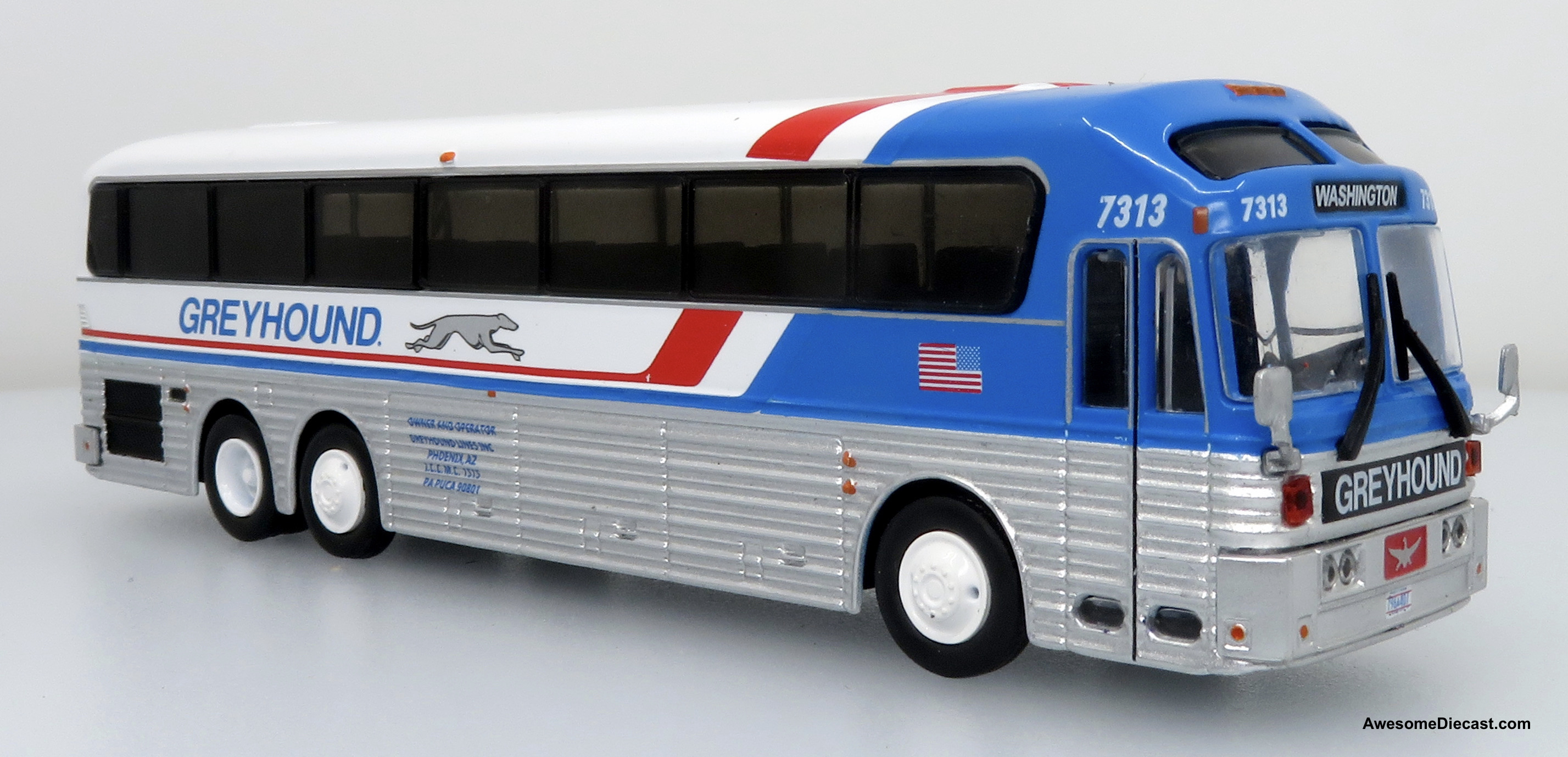Last Few!! Iconic Replicas 1:87 1984 Eagle Model 10 Coach: Greyhound