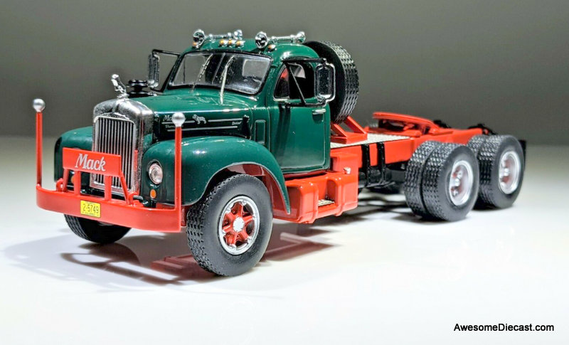 IXO 1:43 1953 Mack B61 Tractor, Dark Green