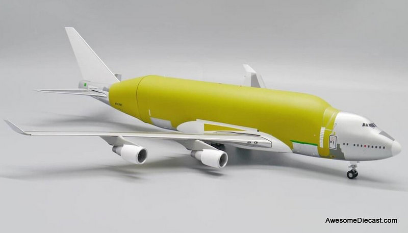 JC Wings 1:200 Boeing 747-400LCF Dreamlifter (Bare Metal Version)