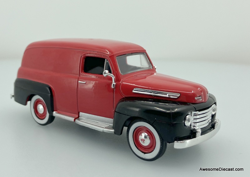 Menards 1:48 1948 Ford Panel Van, Red/Black