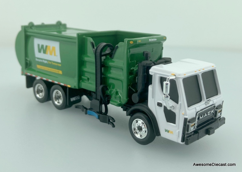 First Gear 1:87 Mack LR w/McNeilus ZR Side Load: Waste Management