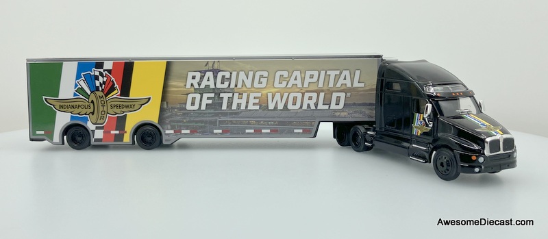 Greenlight 1:64 Kenworth T2000 Sleeper Cab w/Race Car Trailer: Indianapolis Motor Speedway