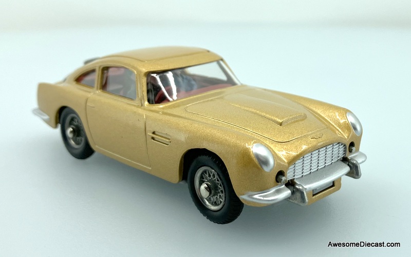 Corgi Re-Creation Aston Martin DB5: James Bond 007