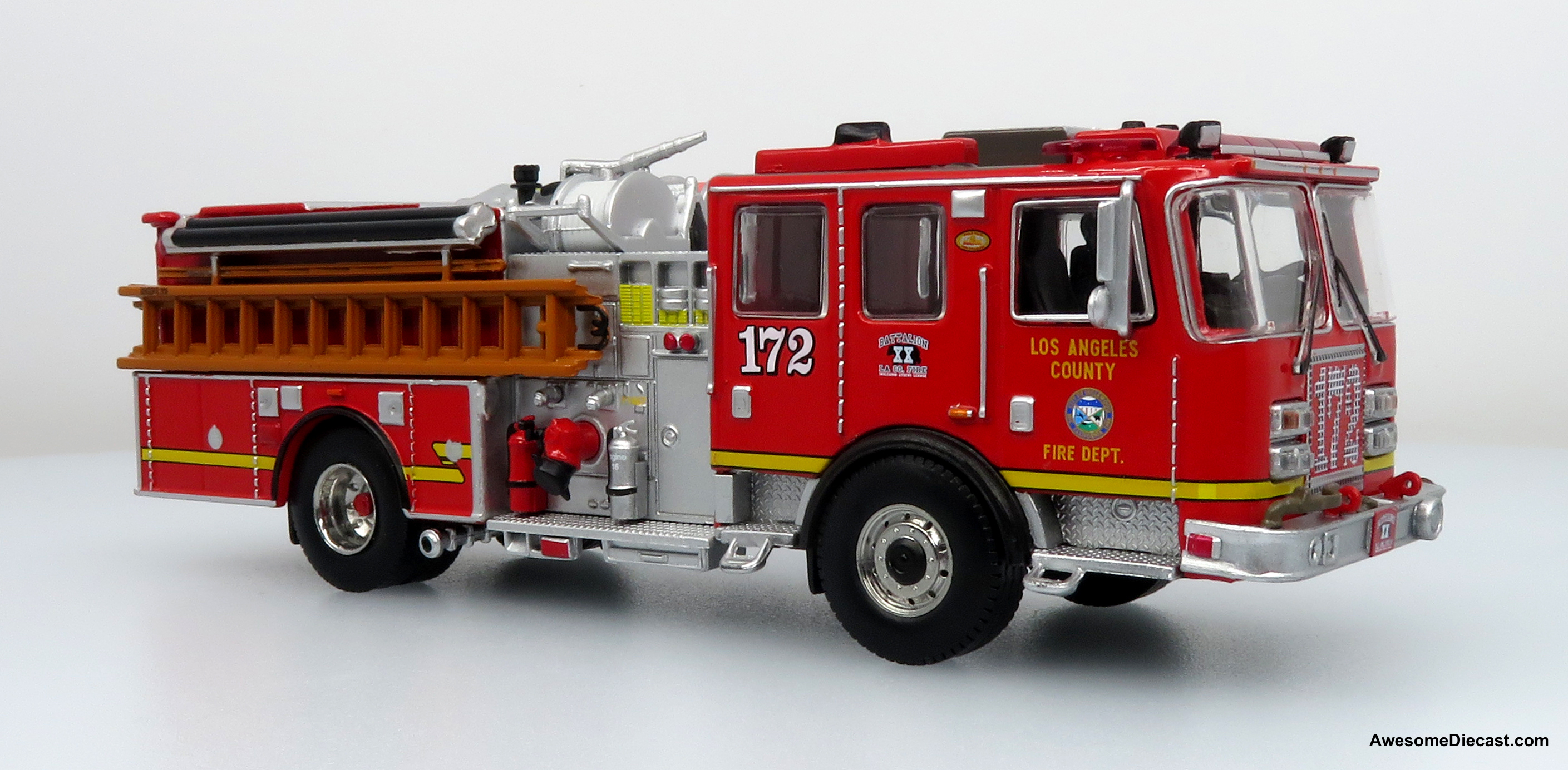 Iconic Replicas 1:64 KME Predator Fire Engine: LACFD - Engine 172