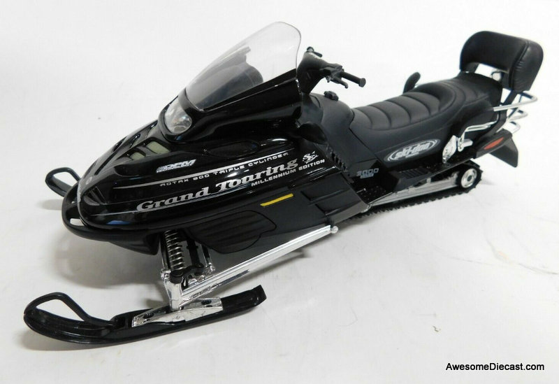 Only One!!  Gate/AutoArt 1:12 Ski-Doo Bombardier Grand Touring SE Snowmobile, Black