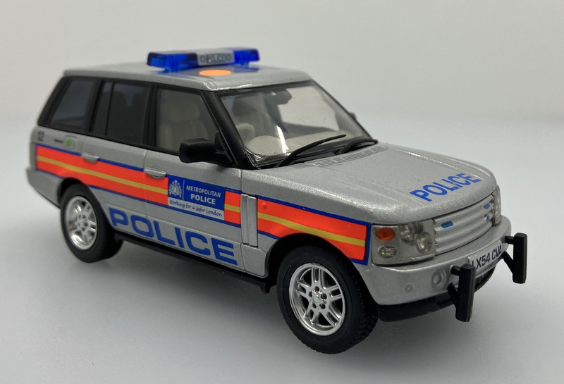 Corgi 1:43 2005 Range Rover Metropolitan Police Special Escort, Metallic Silver