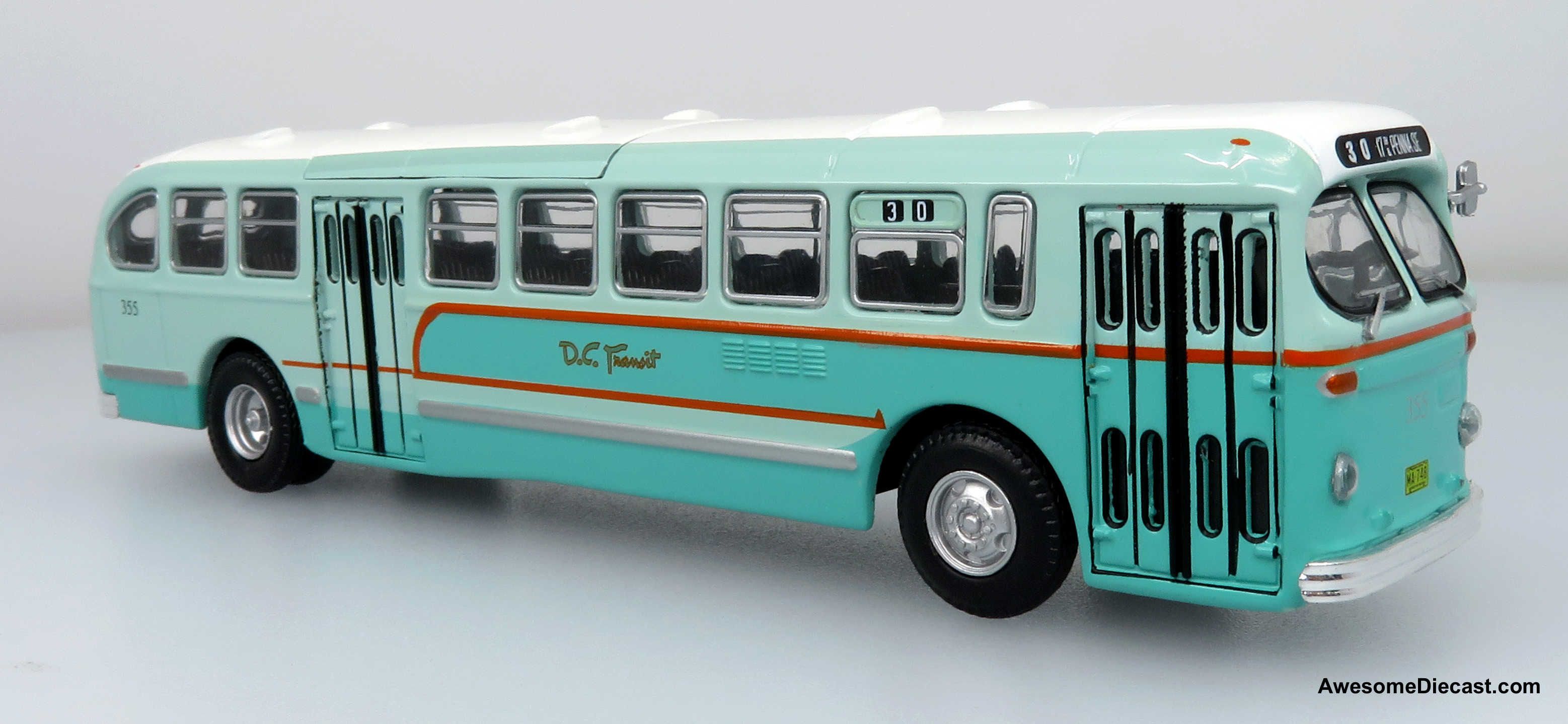 1952 ACF Brill CD-44 Transit Bus - DC Transit - Route: 30 17th & Penna SE - 1:87 (HO) Diecast Bus by Iconic Replicas