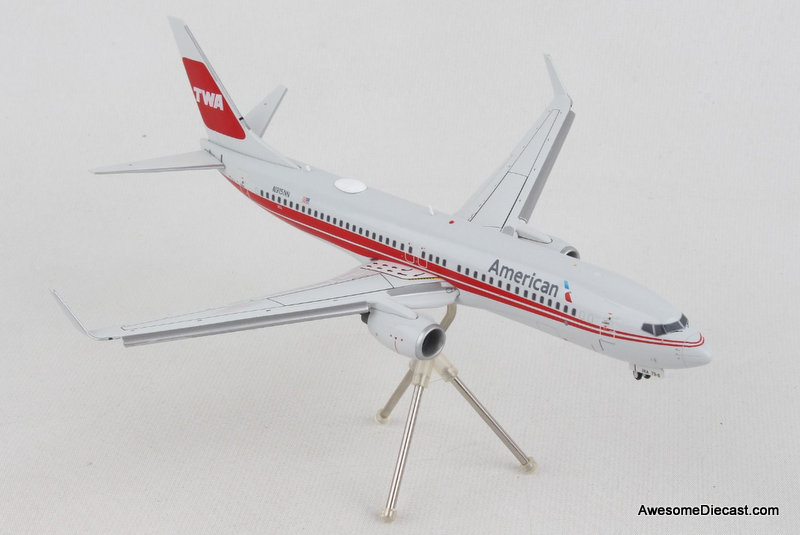 Gemini 200 1:200 Boeing 737-800: American Airlines, TWA Livery - Flaps Down (Reg # N915NN)