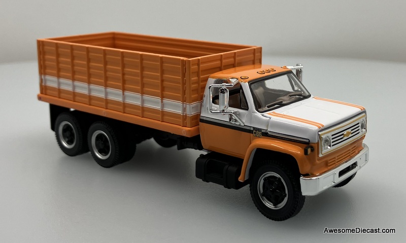 DCP by FG 1:64 1970 Chevrolet C65 Grain Truck, Orange/White