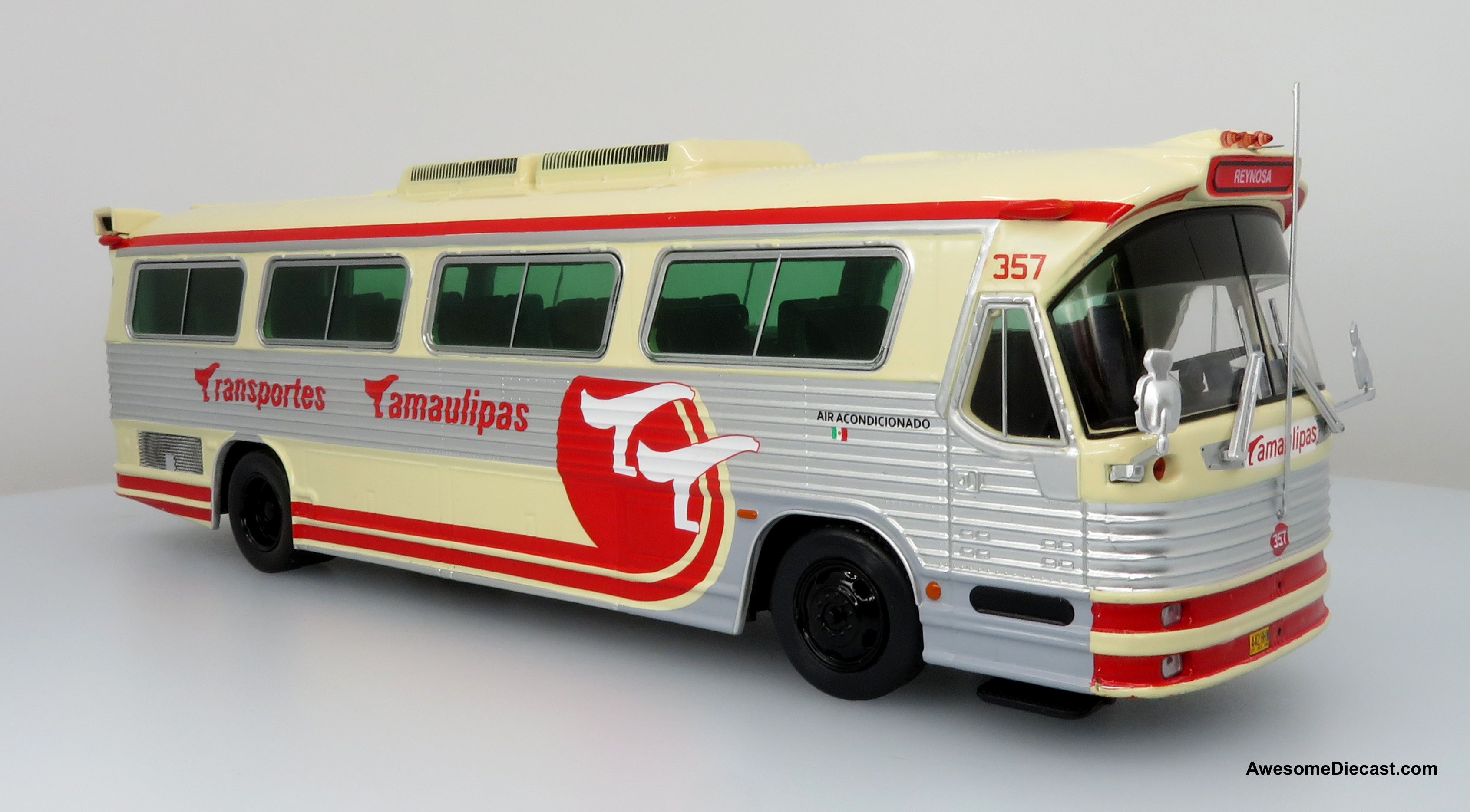 1980 Dina Olimpico Coach - Transportes Tamaulipas -1:43 Diecast Bus Model by Iconic Replicas