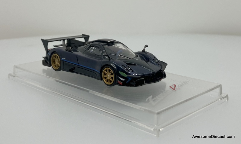 CM Model 1:64 Pagani Zonda Revolucion, Carbon Fiber Black/Blue