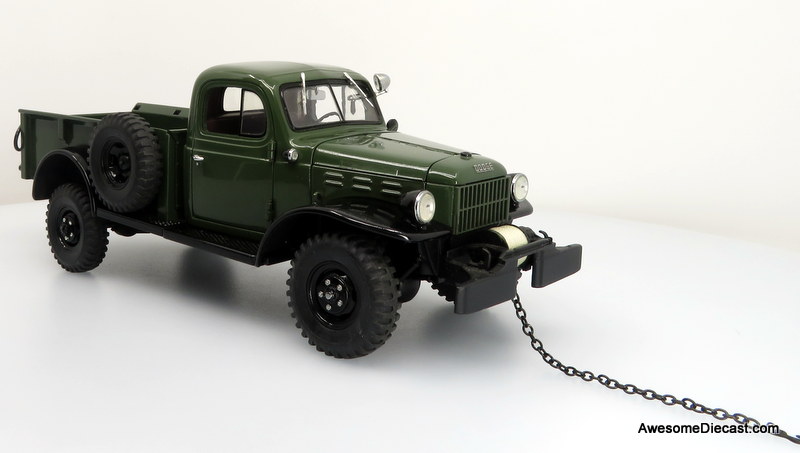 Danbury Mint 1:24 1946 Dodge Power Wagon Pick-Up Truck, Army Green