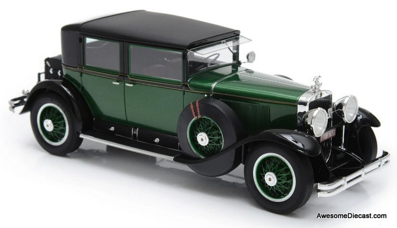 Esval Models 1:24 1928 Cadillac Series 341A Town Sedan (Al Capone's Armoured Car), Green/Black