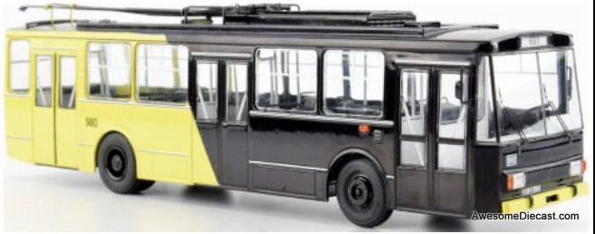 Premium ClassiXXs 1:43 Skoda 14TR Trolley Bus, Black/Yellow: Potsdam (Germany)