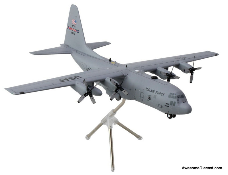Lockheed C-130H USAF, Youngstown ARS Ohio 1:200 Diecast Model Plane by Gemini 200