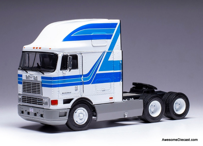 1995 International Eagle COE Sleeper Tractor, White/Blue 1:43 Diecast Model Truck by IXO