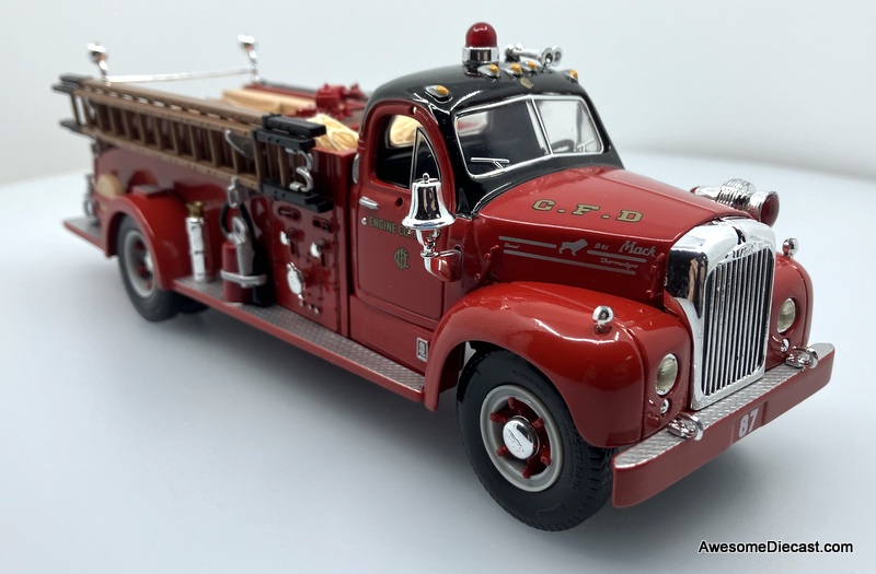 1960 Mack B-61 Fire Pumper: Chicago Fire Department 1:34 Diecast Model Truck by First Gear