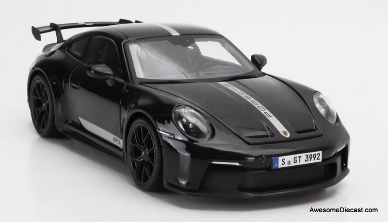 2022 Porsche 911 GT3, Black 1:18 Diecast Model Car by Maisto