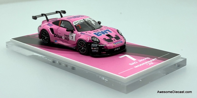 Porsche 911 GT3 CUP 2024 BWT Racing #7 w/Race Driver, Pink 1:64 Diecast Model Car by Modernart