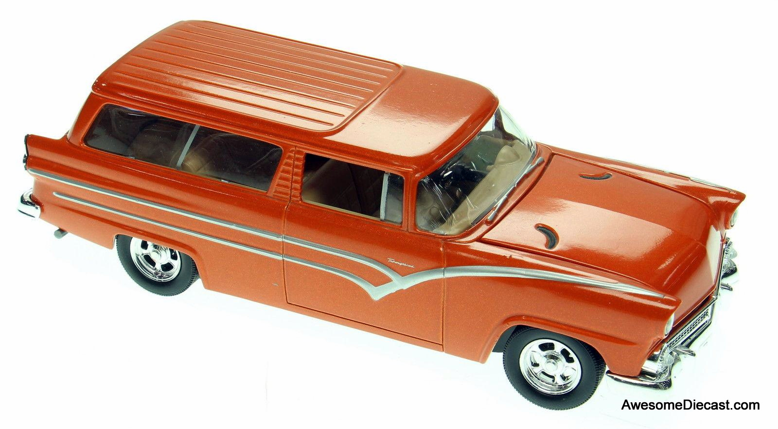 Ford Station Wagon, Poziez Orange Crisp 1:24 Dicast Model Car by American Muscle