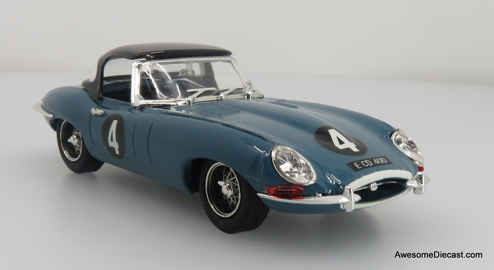 1962 Jaguar E-Type Coupe, Blue 1:43 Diecast Model Car by
