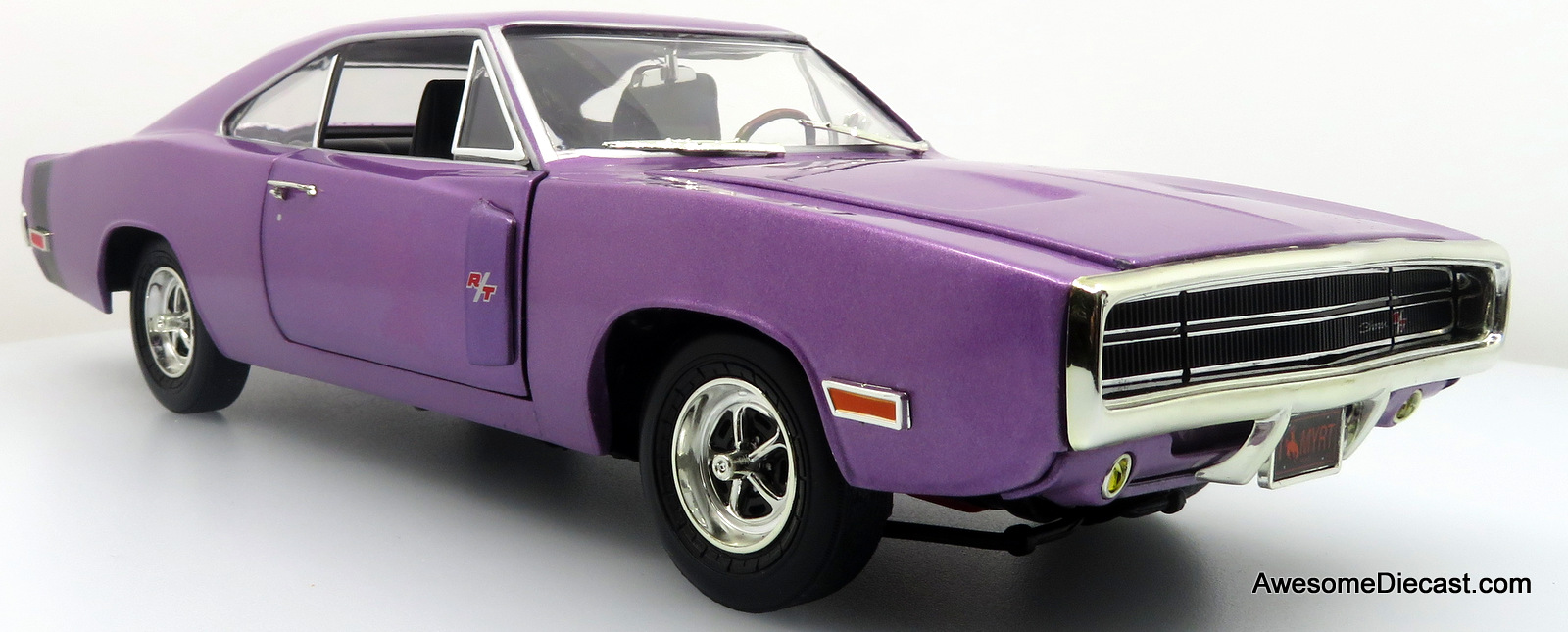 1970 Dodge Charger R/T, Purple 1:18 Diecast Model Car by ERTL