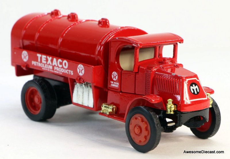 Matchbox Texaco Collection トラック 1930 Mack AC Fuel Tanker Truck: Texaco, 1:43 Diecast Model Truck
