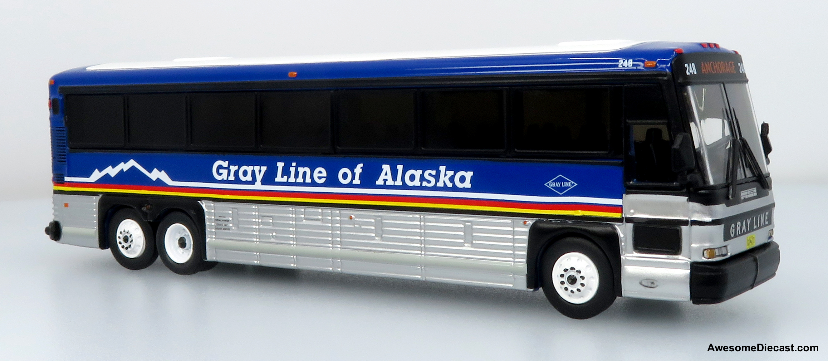 2001 MCI D4000 Coach: Gray Line of Alaska 1:87 (HO) Diecast Model Bus by Iconic Replicas