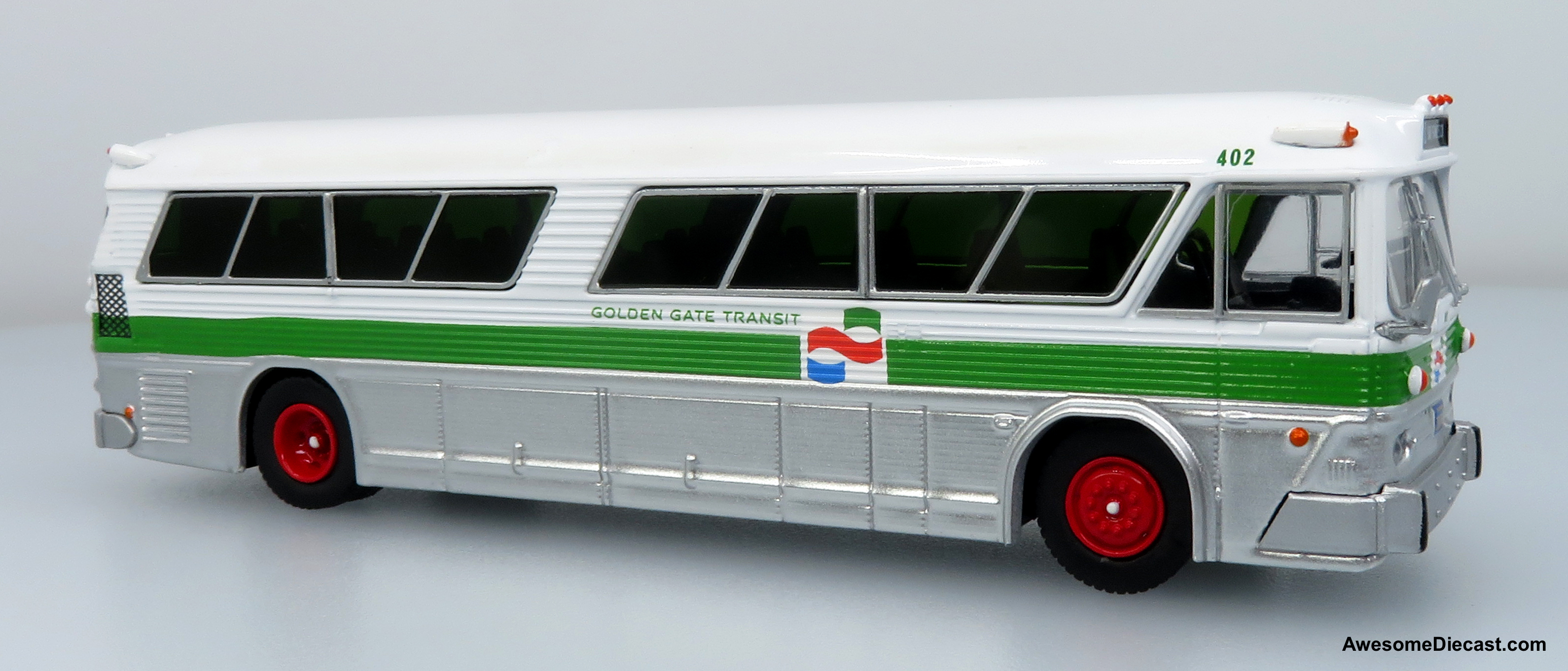 1964 MCI MC-5A Coach: Golden Gate Transit 1:87 (HO) Diecast Model